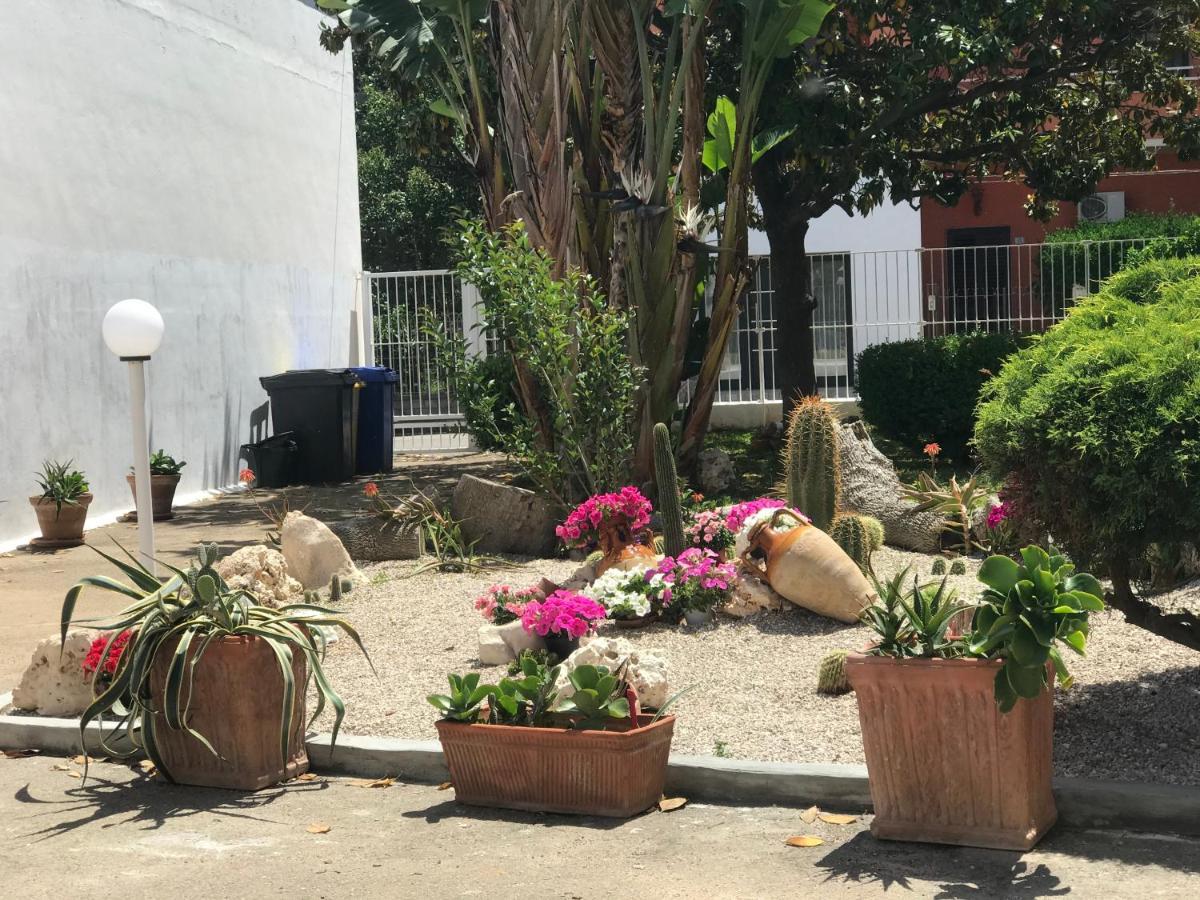 Bed and Breakfast Viro House Squinzano Екстер'єр фото
