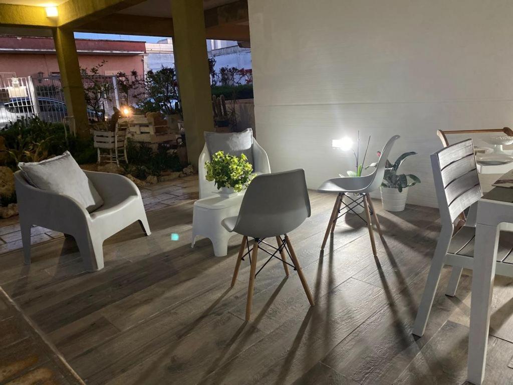 Bed and Breakfast Viro House Squinzano Екстер'єр фото