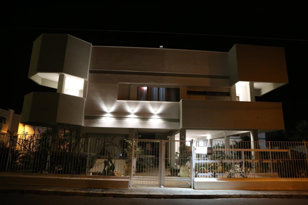 Bed and Breakfast Viro House Squinzano Екстер'єр фото
