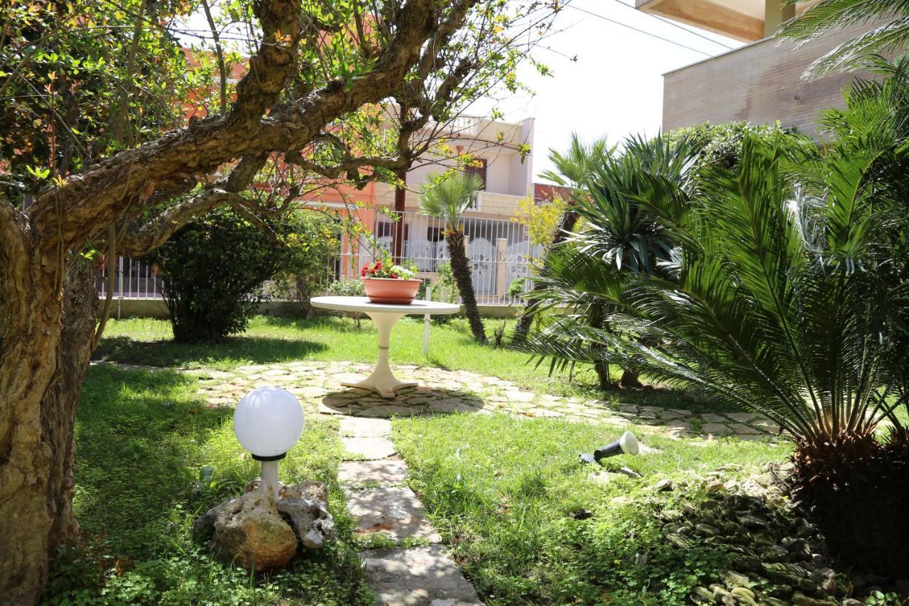 Bed and Breakfast Viro House Squinzano Екстер'єр фото