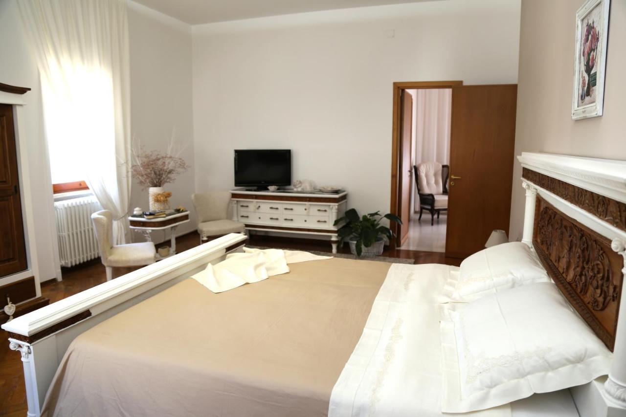 Bed and Breakfast Viro House Squinzano Екстер'єр фото