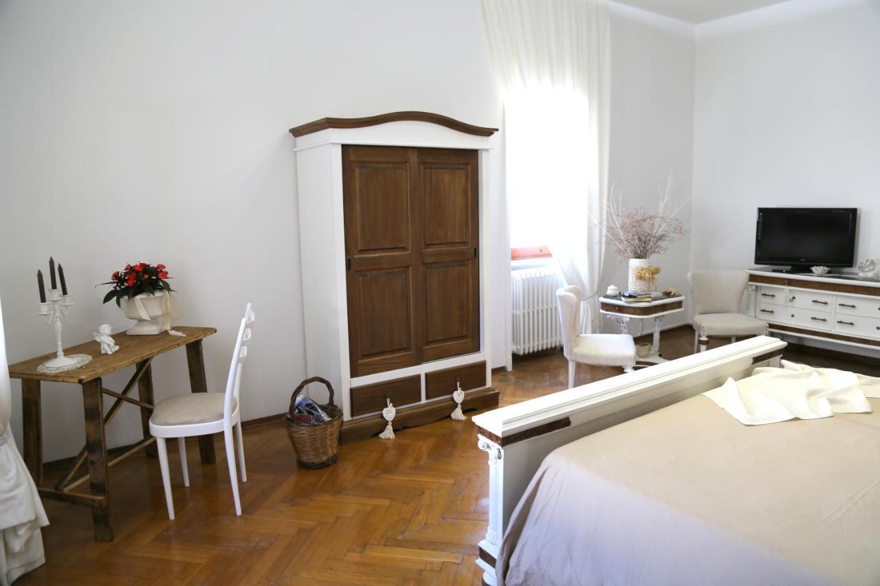 Bed and Breakfast Viro House Squinzano Екстер'єр фото